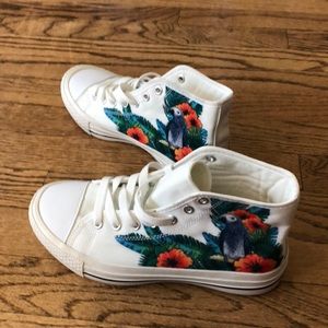 High top women’s shoes